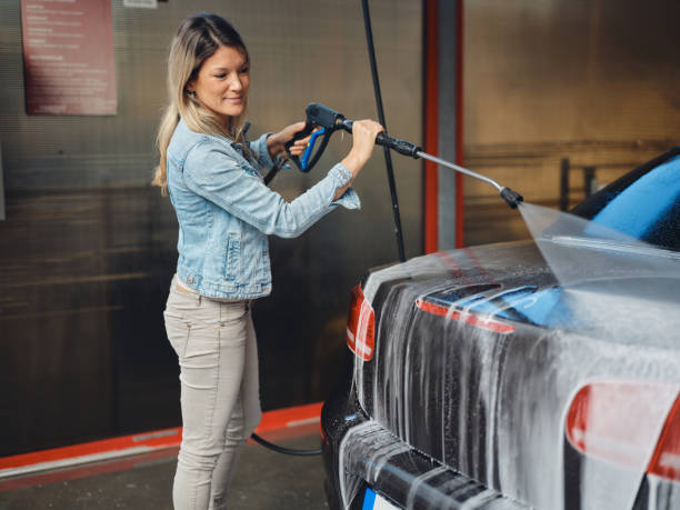 Best Concrete Pressure Washing  in Summit, WA