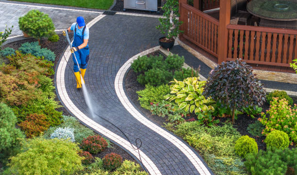 Best Commercial Building Pressure Washing  in Summit, WA